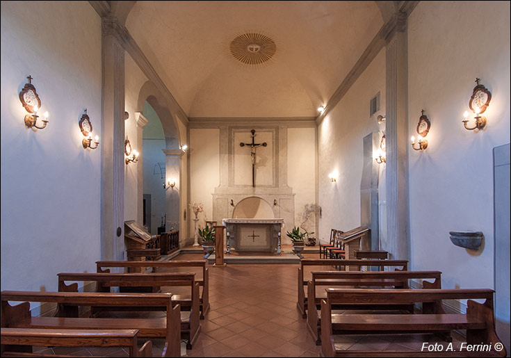 Chiesa di Capraia, interno