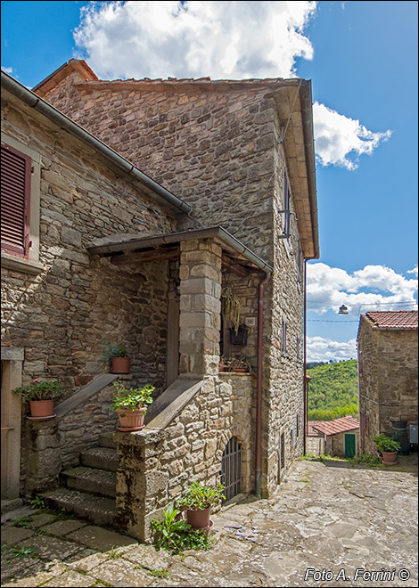 Via del Castello a Faltona