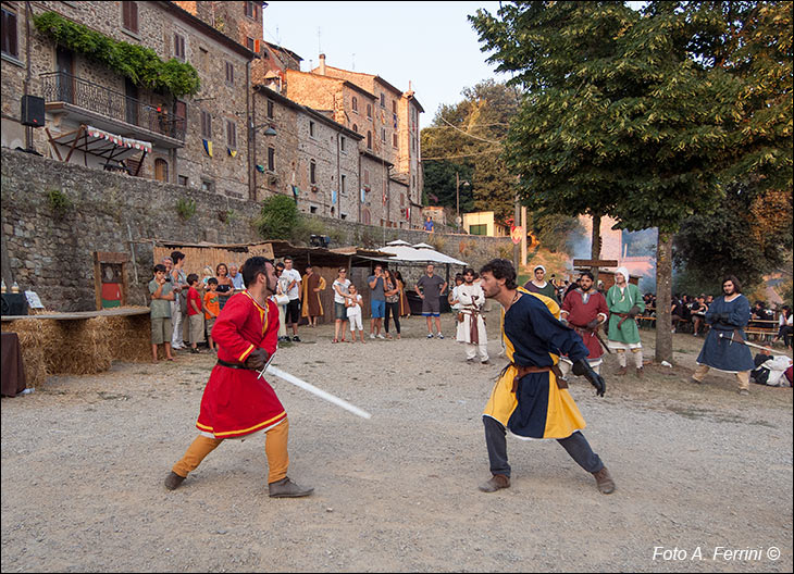 CAMPUS LEONIS folklore medievale a Castelluccio di Capolona