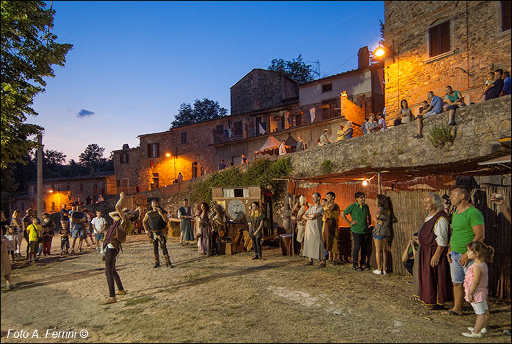 CAMPUS LEONIS folklore medievale a Castelluccio di Capolona