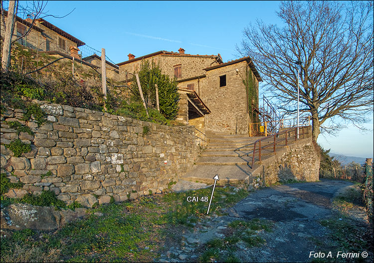 Entrata in Pontenano sul CAI 48