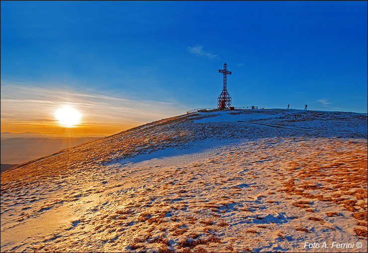 Tramonto in inverno alla croce