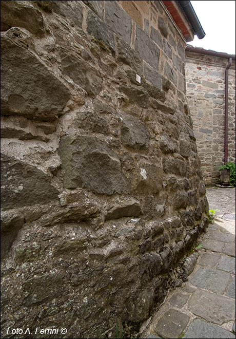 Trappola, torre del castello